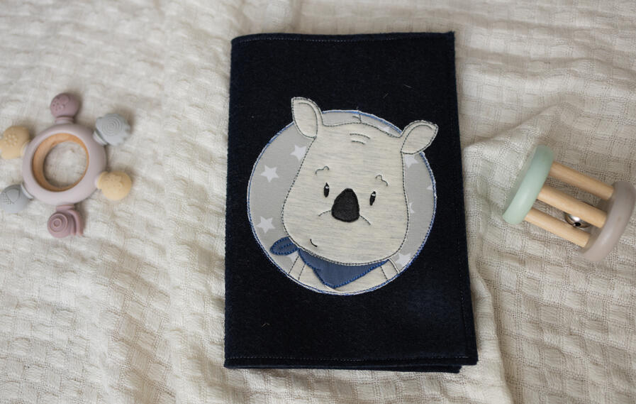Gesundheitshefthülle Nashorn Button 39.-